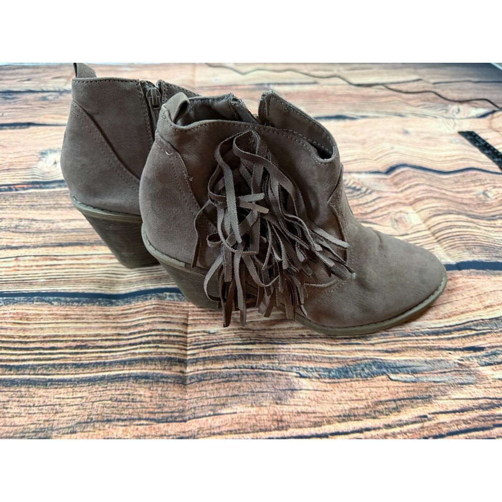 Falls Creek Womens Size 10 Taupe Brown Fringe Ankle Boots Side Zip Shoe A